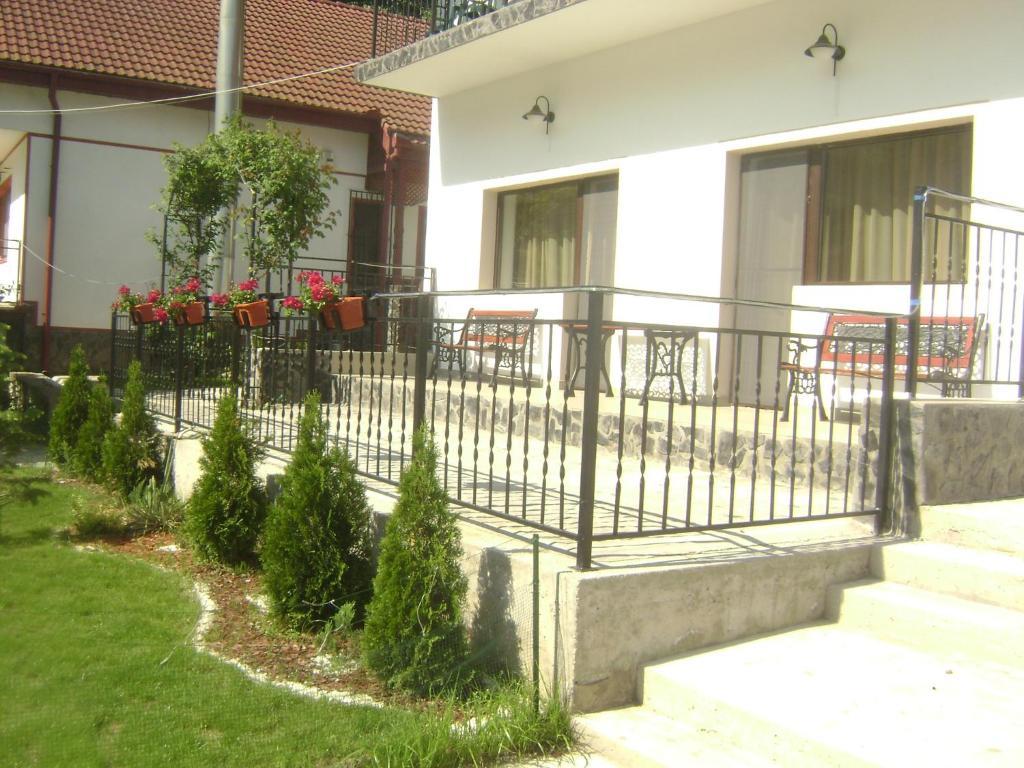 Pension Casa Natura Băile Herculane Eksteriør billede